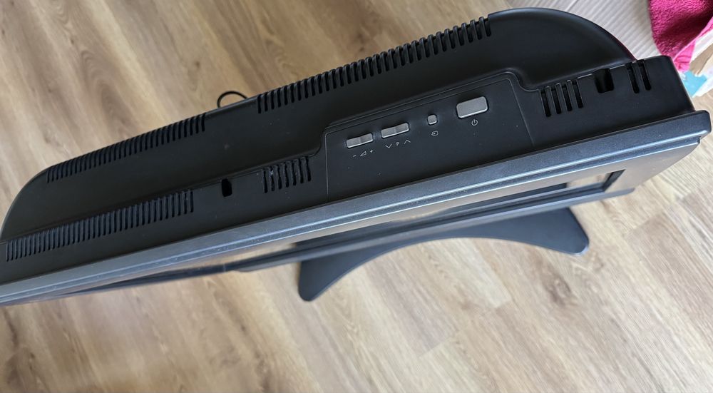 Telewizor Sharp LC-26SA1E + dekoder dvbt
