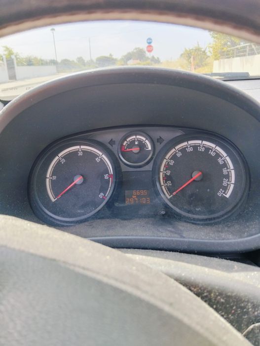 Opel corsa comercial 1.3 cdti 2013