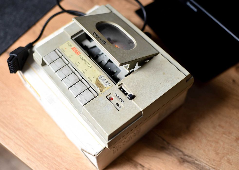 Magnetofon Atari CA-12 + pudełko