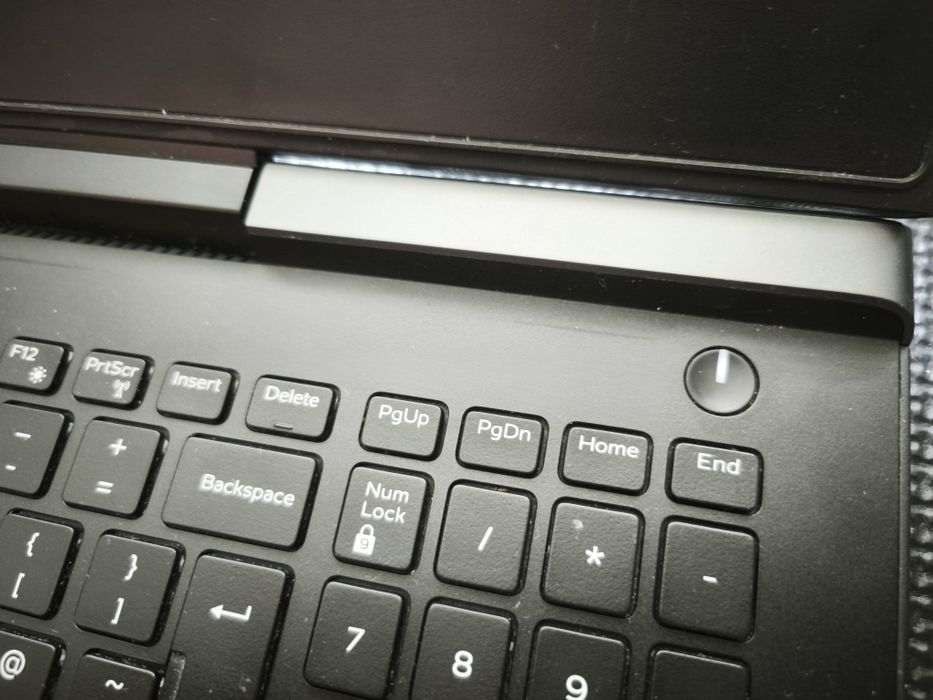 Dell gaming 7576 i7 GTX 1050ti