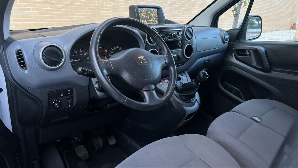 Peugeot Partner 1.6 hdi / 3 lugares (VENDIDA)