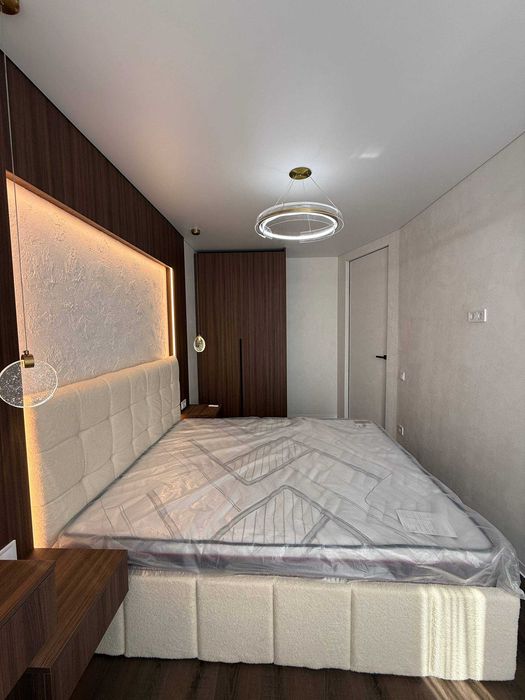 Дизайнерська 2к квартира в ЖК Family Plaza