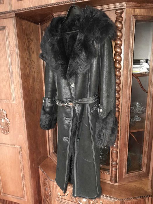 Kożuch damski czarny krysztalek