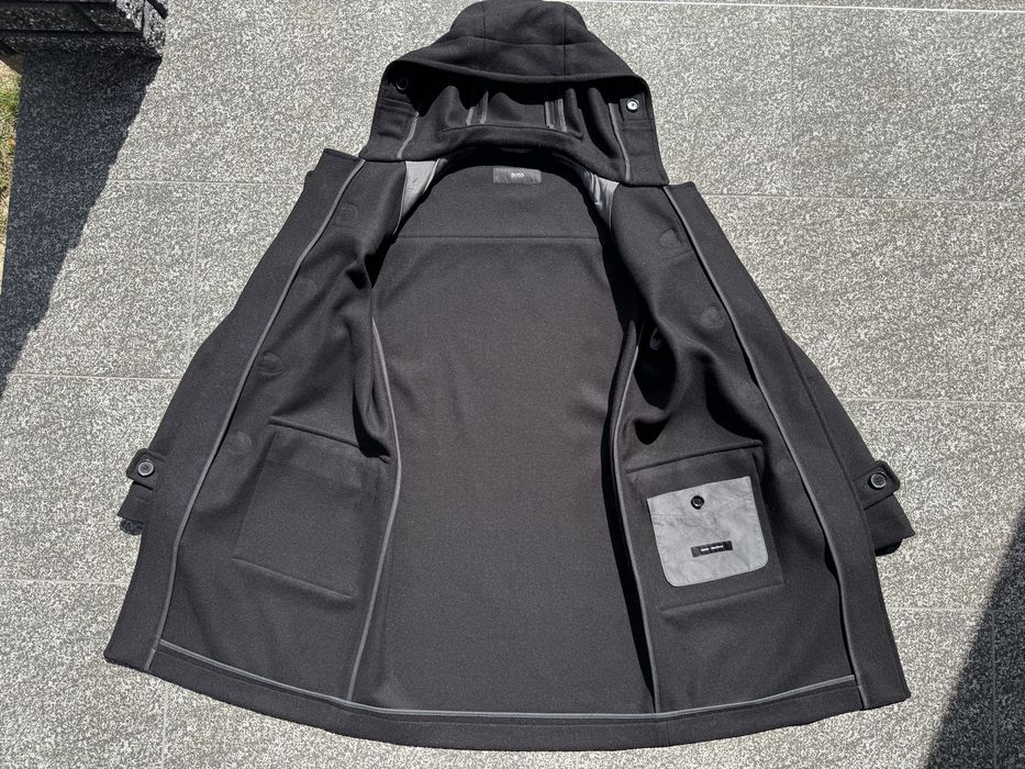 Hugo Boss пальто из шерсти