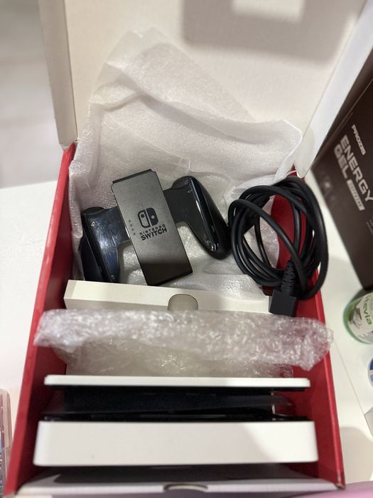 Nintendo Switch OLED branca