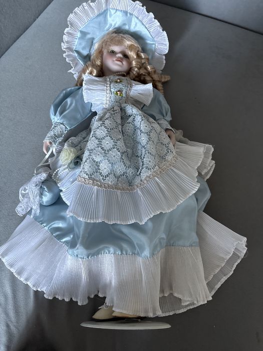 Lalka porcelanowa