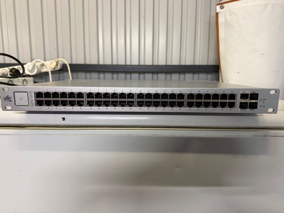 Switch Unifi US-48-750W Używany