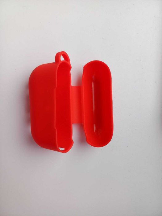 Продам  чехол для наушников на Airpods  Pro 2. Новый . Красный