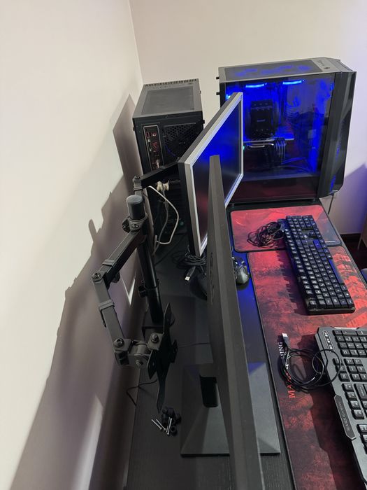 Vendo Computadores + Monitores + Cadeira + Secretária + Acessorios