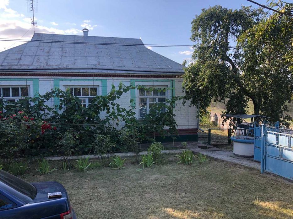 Продається садиба в центрі села Ободівка