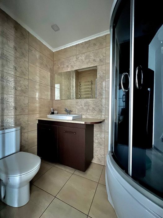 Продаж! Котедж з ремонтом 116 м² + 5 соток. Пустомити, вул. Свободи