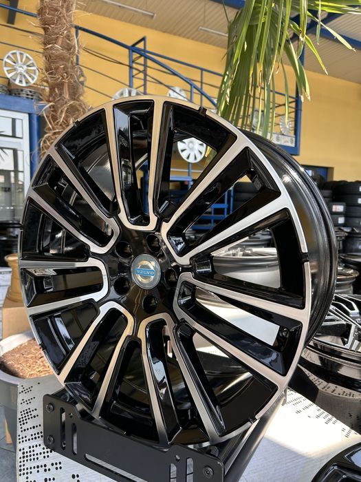 Felgi aluminiowe volvo 19 cali czarno-srebrne