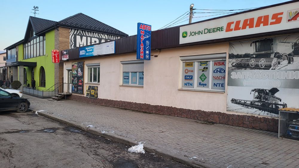 Продається фасадне приміщення - Daha fazla