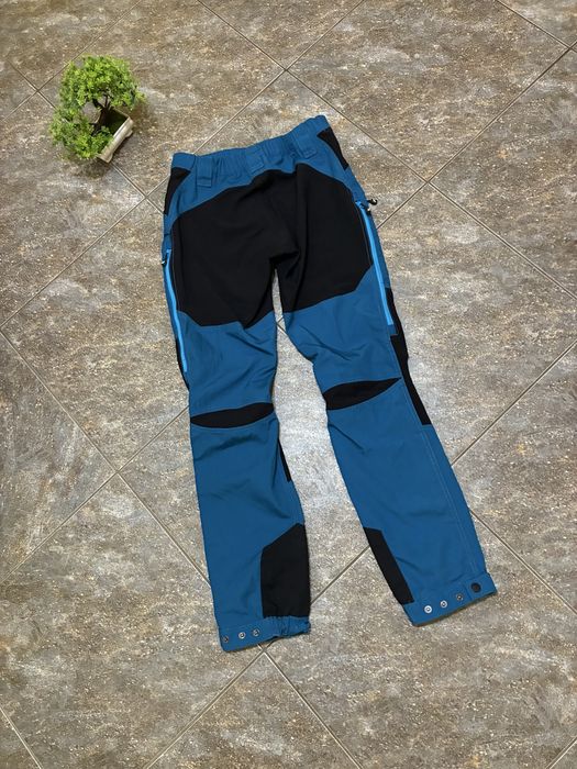 Дівочі трекінгові штани RevolutionRace Nordwand Pro Pants W (Розмір M / 38)