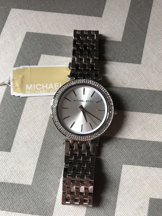 Relógio Michael Kors prateado novo
