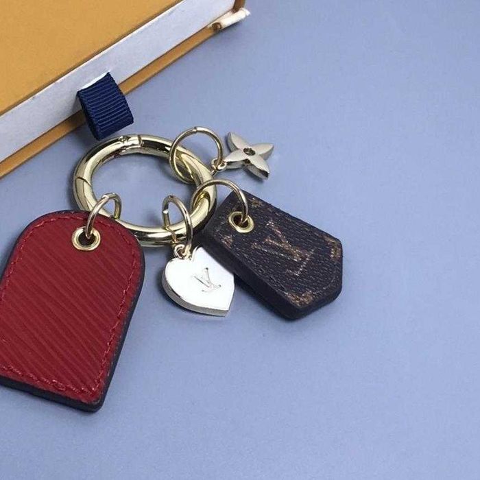 Zestaw eleganckich breloków premium