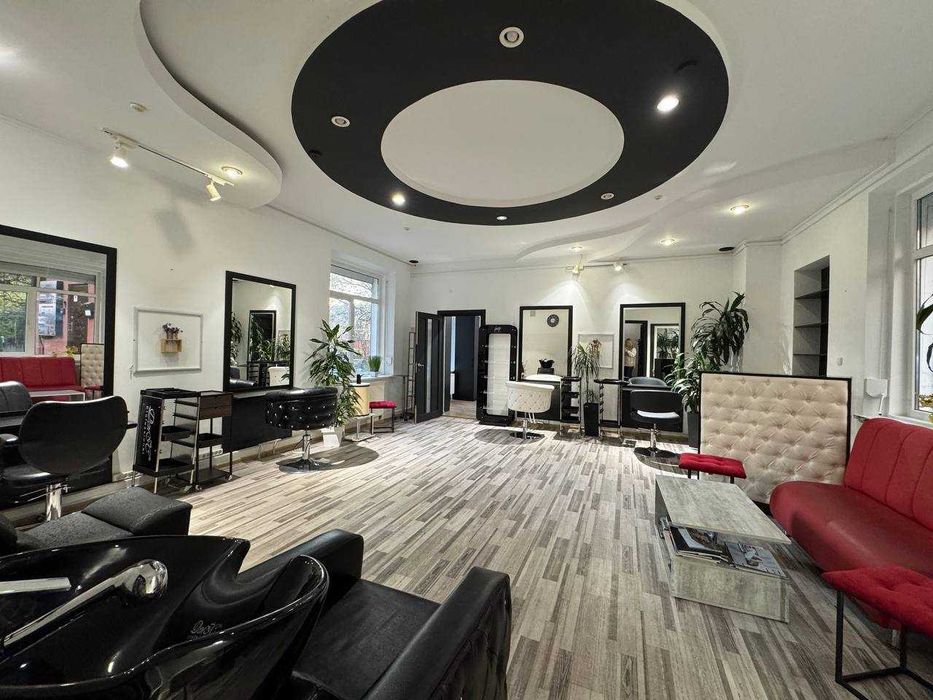 Діючий бізнес ǀ Салон краси - Перукарня з меблями, центр, Чорновола