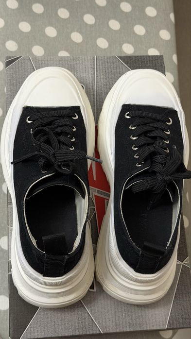 Кросівки Alexander McQueen розмір 38