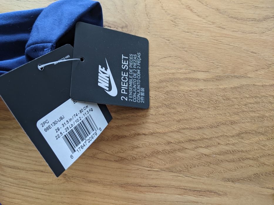 Dres - spodnie i bluza - Nike rozmiar 74-80 (12 miesięcy)