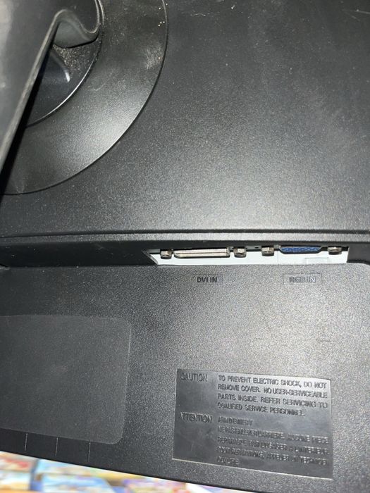 Monitor Samsung kwadratowy