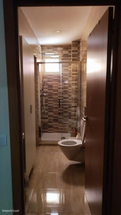 Quarto - localizado em Chelas Lisbon