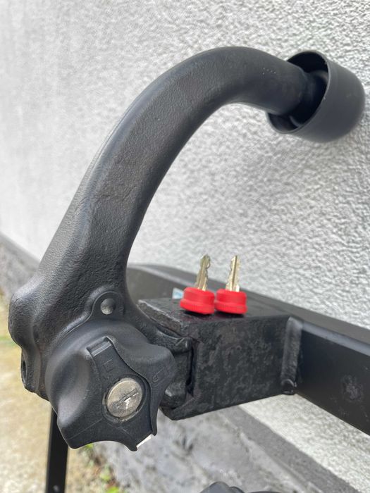 Фаркоп+розетка для Ford Fusion 2002-2012Форд Фьюжн Оригінал Гакз'ємний