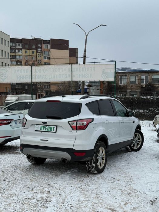 Продам Ford Escape 2018 рік можлива розстрочка,кредит,обмін!