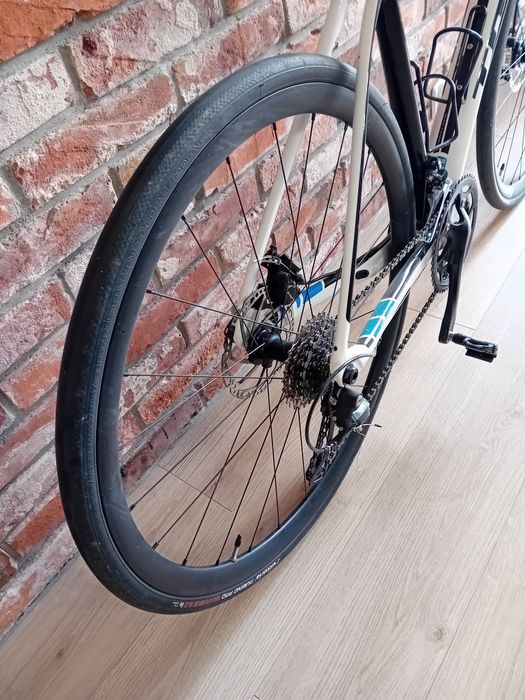Rower szosowy, Trek Domane 4.0 Carbon