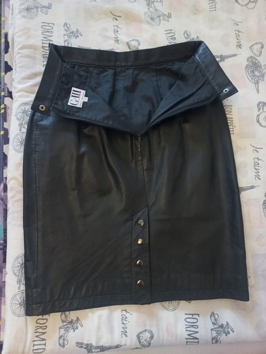 Шкіряна спідниця