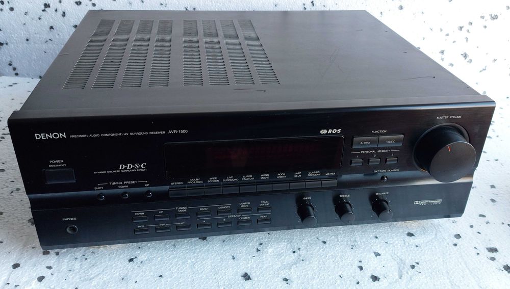 Denon AVR-1500 amplituner