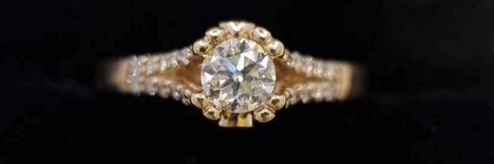 Золотое кольцо с бриллиантами на 0,6 карат