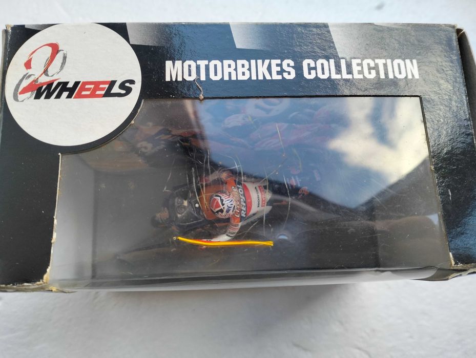 Honda NSR500 Alex Criville - 1999 World Champion - 1/24 Vitesse