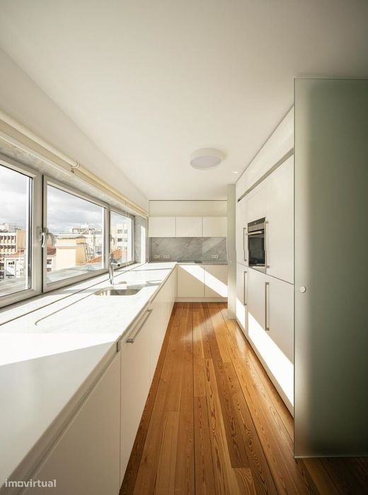 Penthouse Duplex T5 no topo das Avenidas Novas