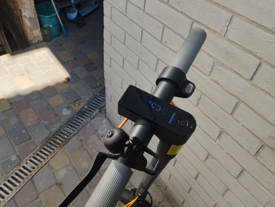 Електро самокат ксіомі