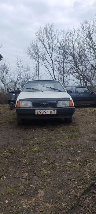 Ваз 2109  або ваз 21093