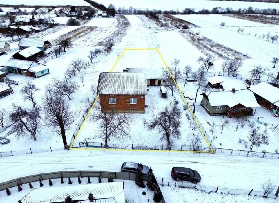 Продам Цегляний будинок 105,7 м² + 25 соток землі + гараж | Самбірський район, с. Мала Озимина