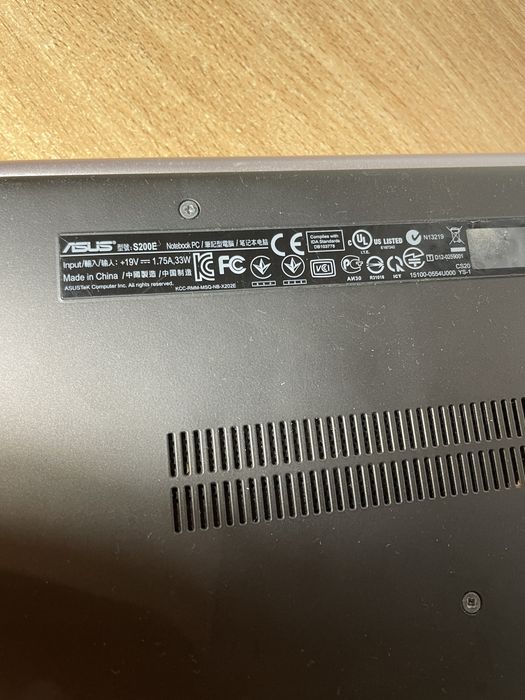 Ноутбук ASUS.