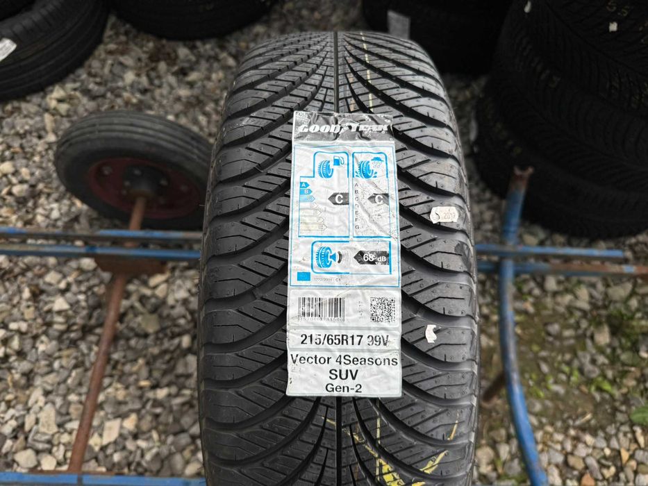 Opona 215/65R17 GoodYear Vector4Seasons 1szt