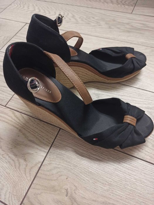Sandały Tommy Hilfiger na platformie