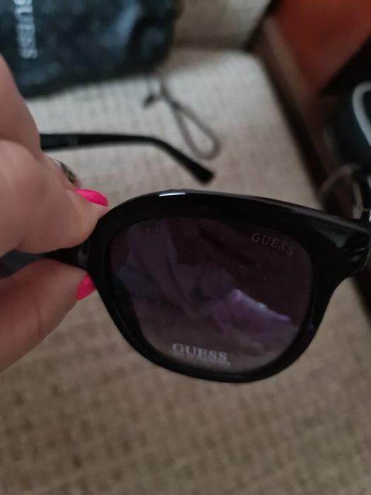 Продам женские очки Guess