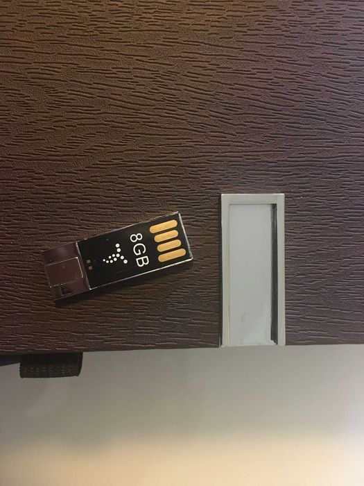 Conjunto Agenda /Bloco de Notas com Caixa, Esferográfica, Pen 8GB-NOVO