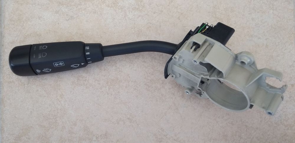 Manómetro pisca e escovas de parabrisas Mercedes-Benz C 220 de 2002