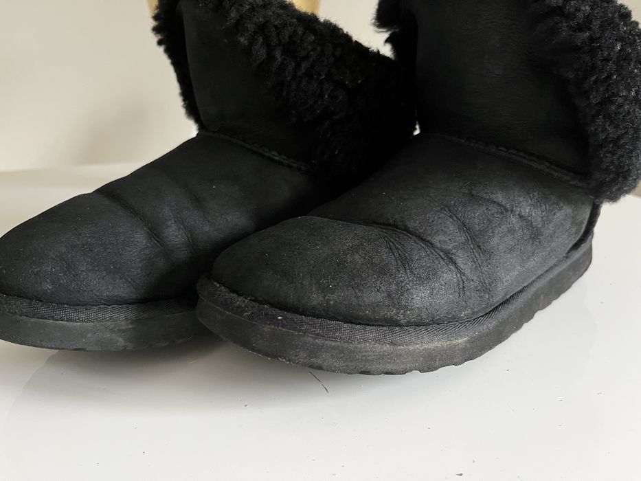 Czarne Buty Śniegowce UGG z futerkiem z kokardami 38