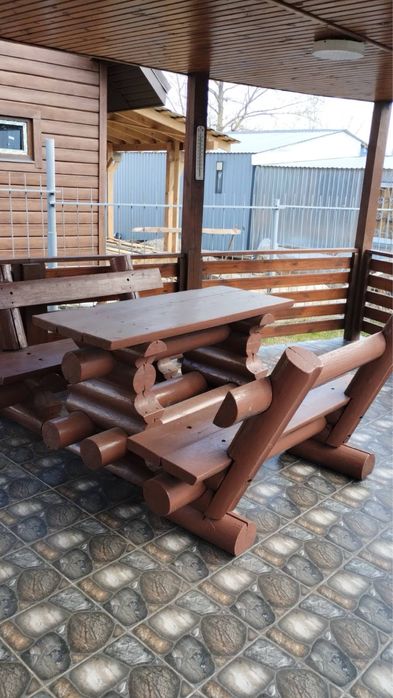 Дачний будиночок на причалі