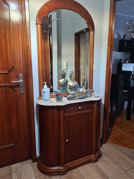 Móvel de entrada com vidro em cristal