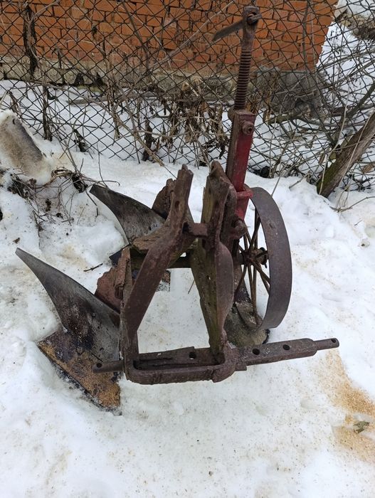 Продам плуг 2по20