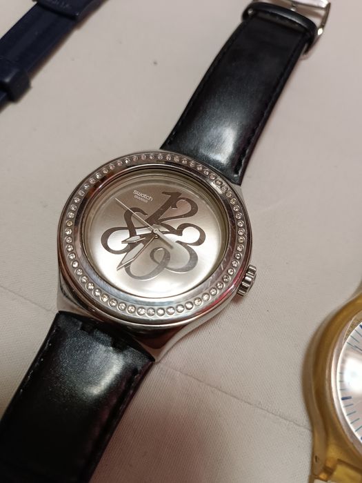 Часы наручные SWATCH.
