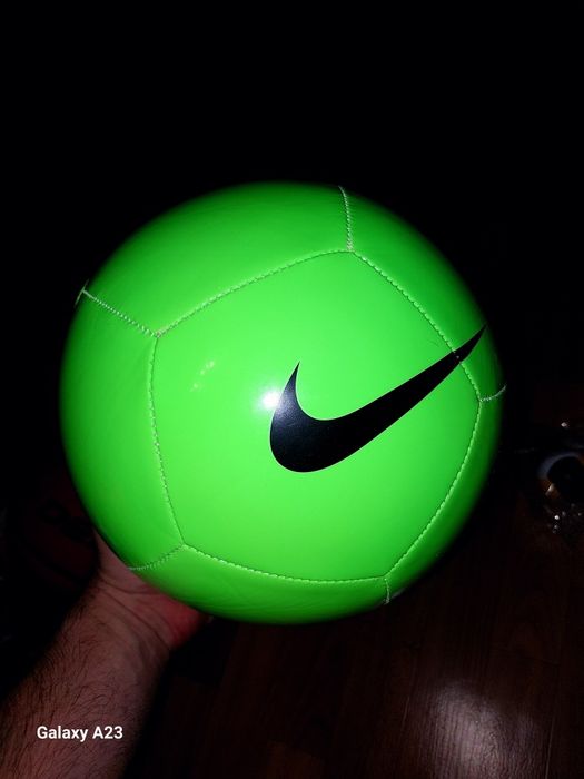 Мячики футбольные