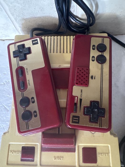 Konsola Nintendo Famicom - mod przeróbka AV, dobry stan, jak Pegasus, Terminator, Dendy