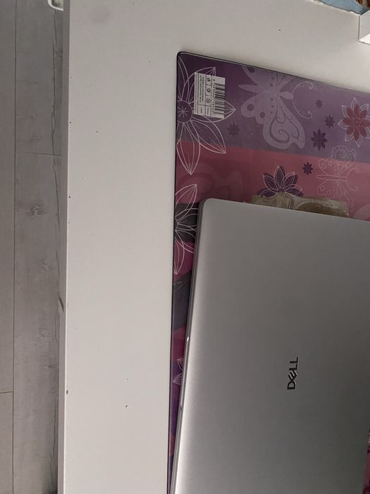 Biurko białe z nadstawką i tablicą magnetyczną  MICKE IKEA